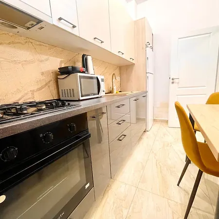 Address 9 - Palace Of Parliament Area